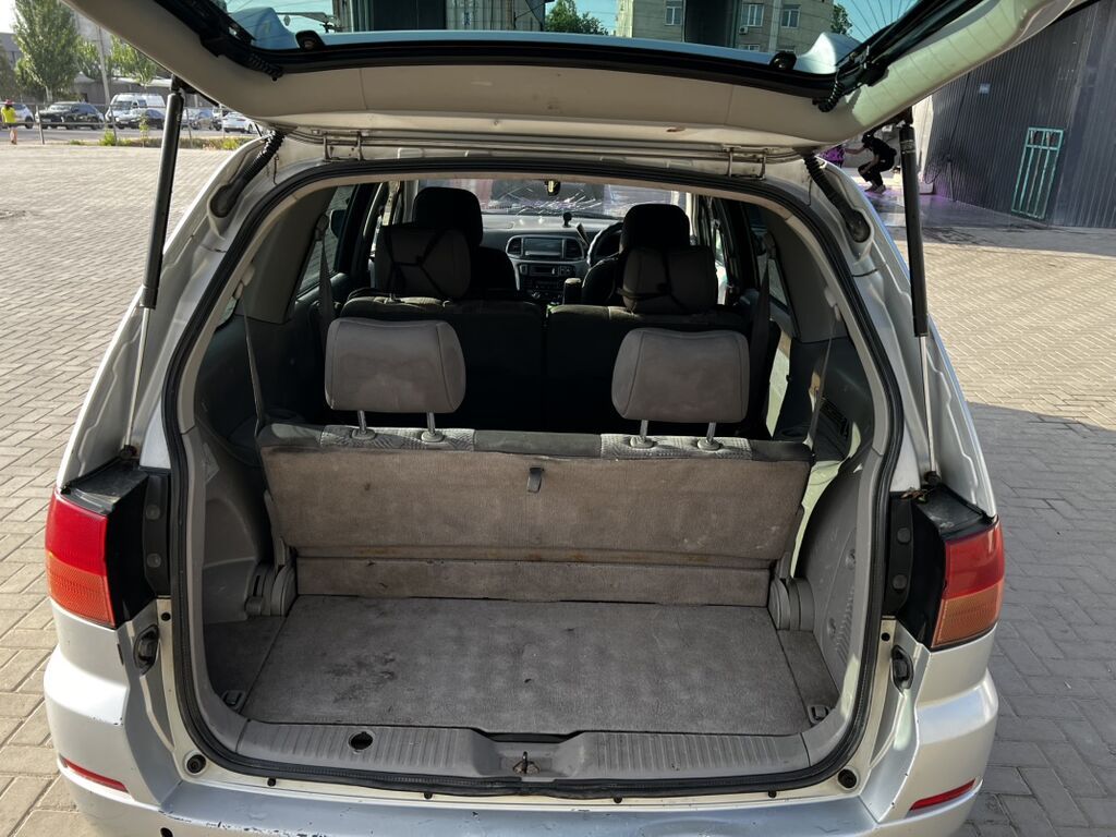 Nissan Liberty: 1999 г., 2 л, Автомат, Газ, Минивэн: фото 7