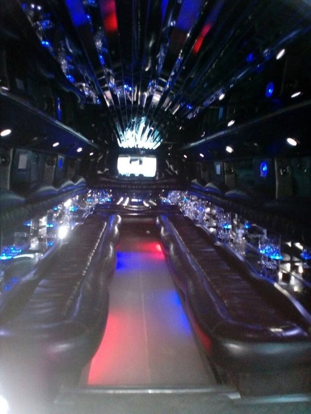 Лимузин "Hummer H2","Хаммер H2"продаю. Сдаю в прокат. Сдаю в аренду: фото 3