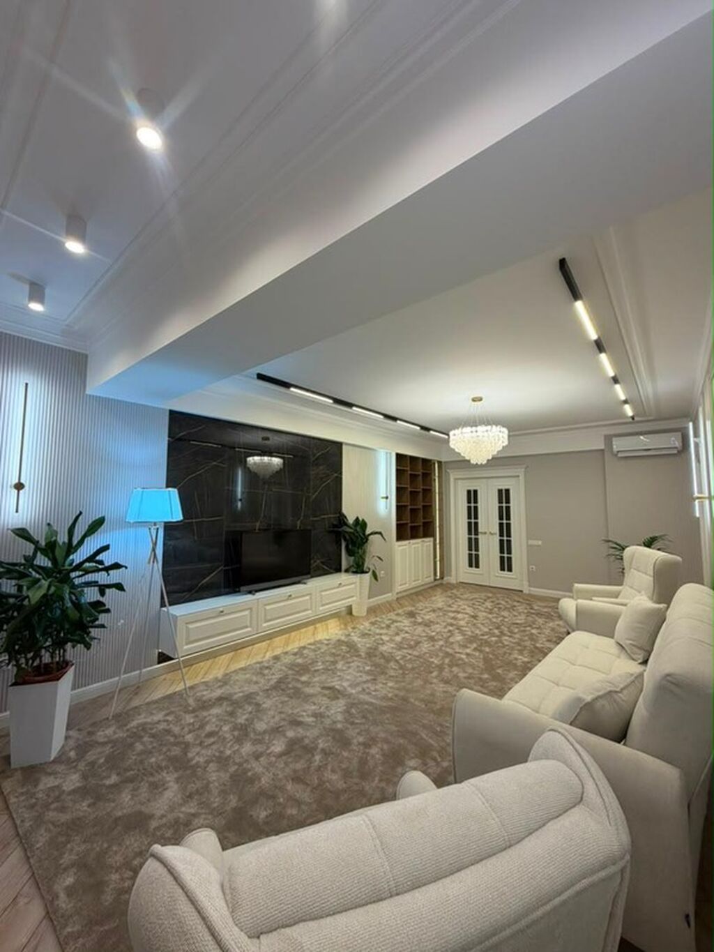3 комнаты, 103 м², Элитка, 10 этаж, Дизайнерский ремонт: фото 2