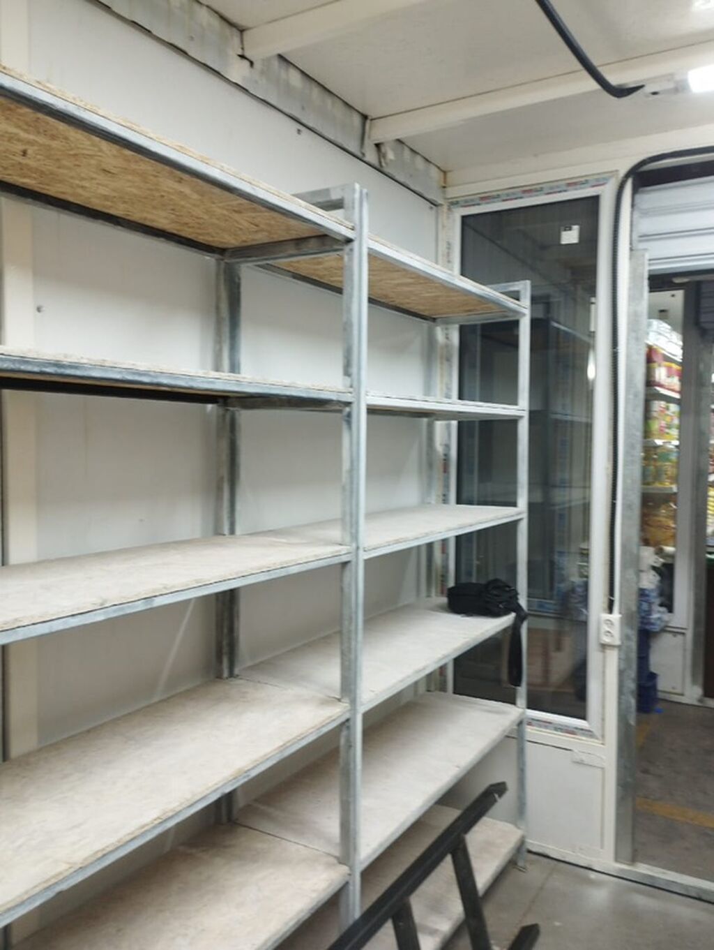 Торговое место, В торговом центре, 12 м² С оборудованием, С ремонтом, Electricity сommunications, Склад: фото 4