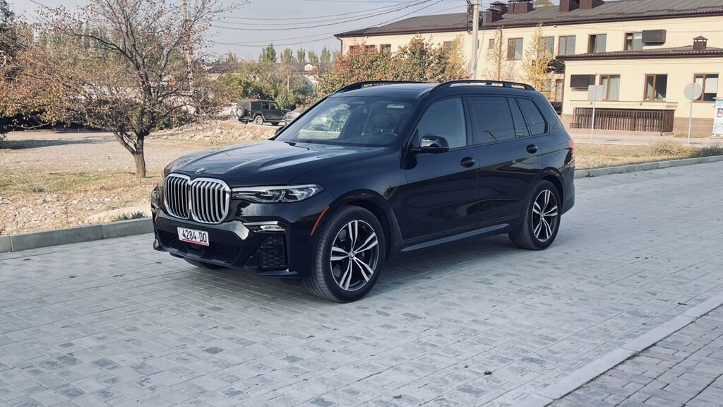 BMW X7: 2021 г., 3 л, Автомат, Бензин, Кроссовер: фото 2