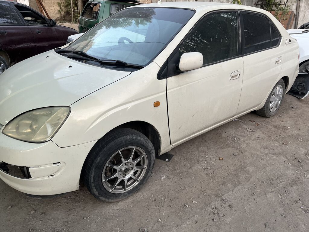 Toyota Prius: 1999 г., 1.5 л, Автомат, Гибрид, Седан: фото 3