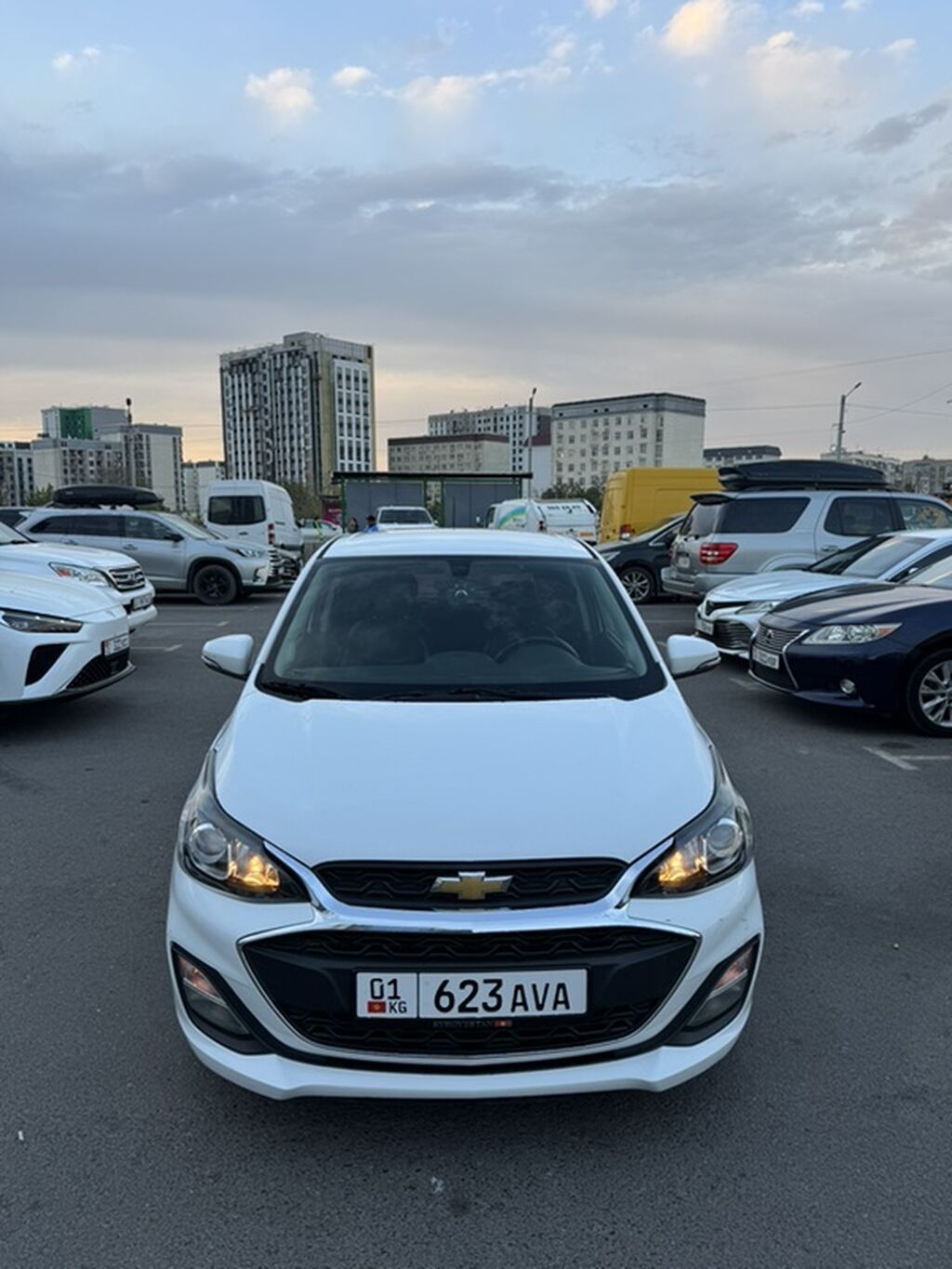Chevrolet Spark: 2018 г., 1 л, Вариатор, Бензин, Хэтчбэк: фото 1