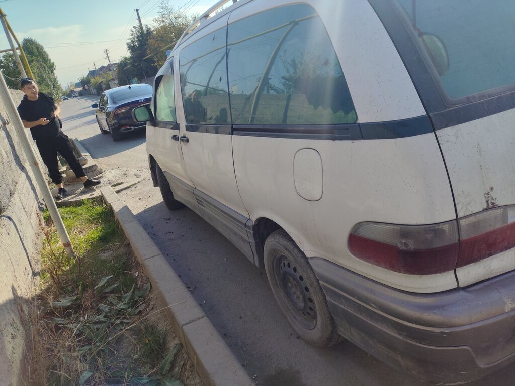 Toyota Estima: 1997 г., 2.2 л, Автомат, Дизель, Минивэн: фото 2