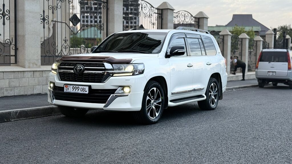 Toyota Land Cruiser: 2020 г., 4.6 л, Автомат, Бензин, Внедорожник: фото 2
