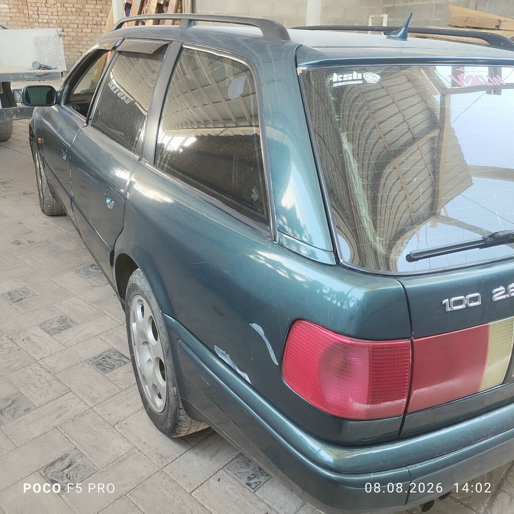 Audi A6: 1995 г., 2.6 л, Механика, Бензин, Универсал: фото 3