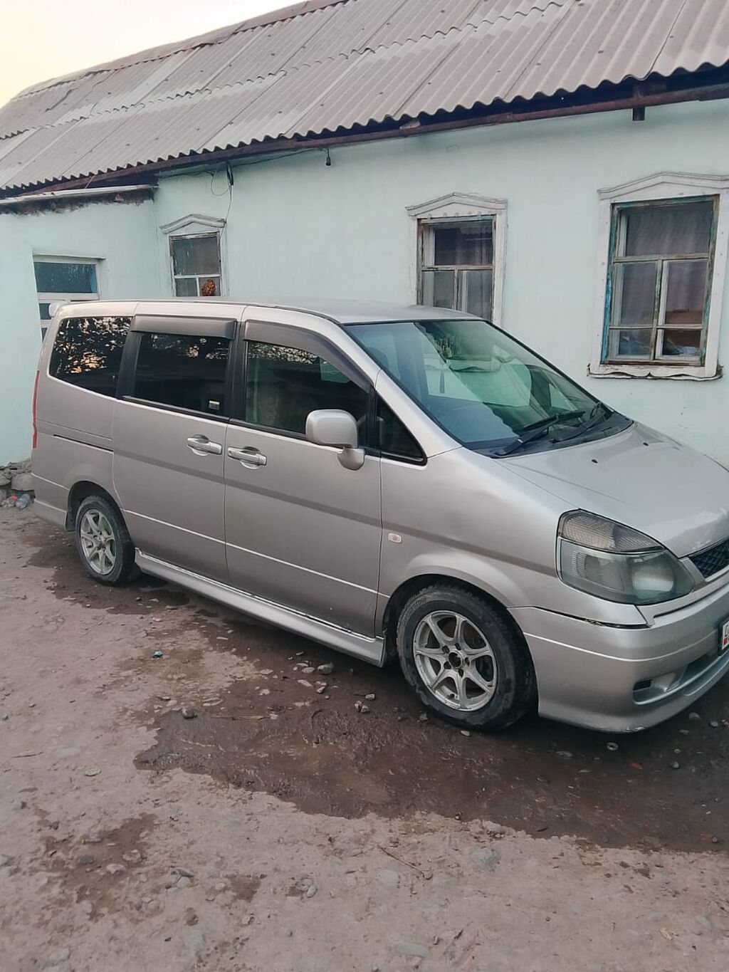 Nissan Serena: 2002 г., 2 л, Автомат, Газ, Минивэн: фото 6