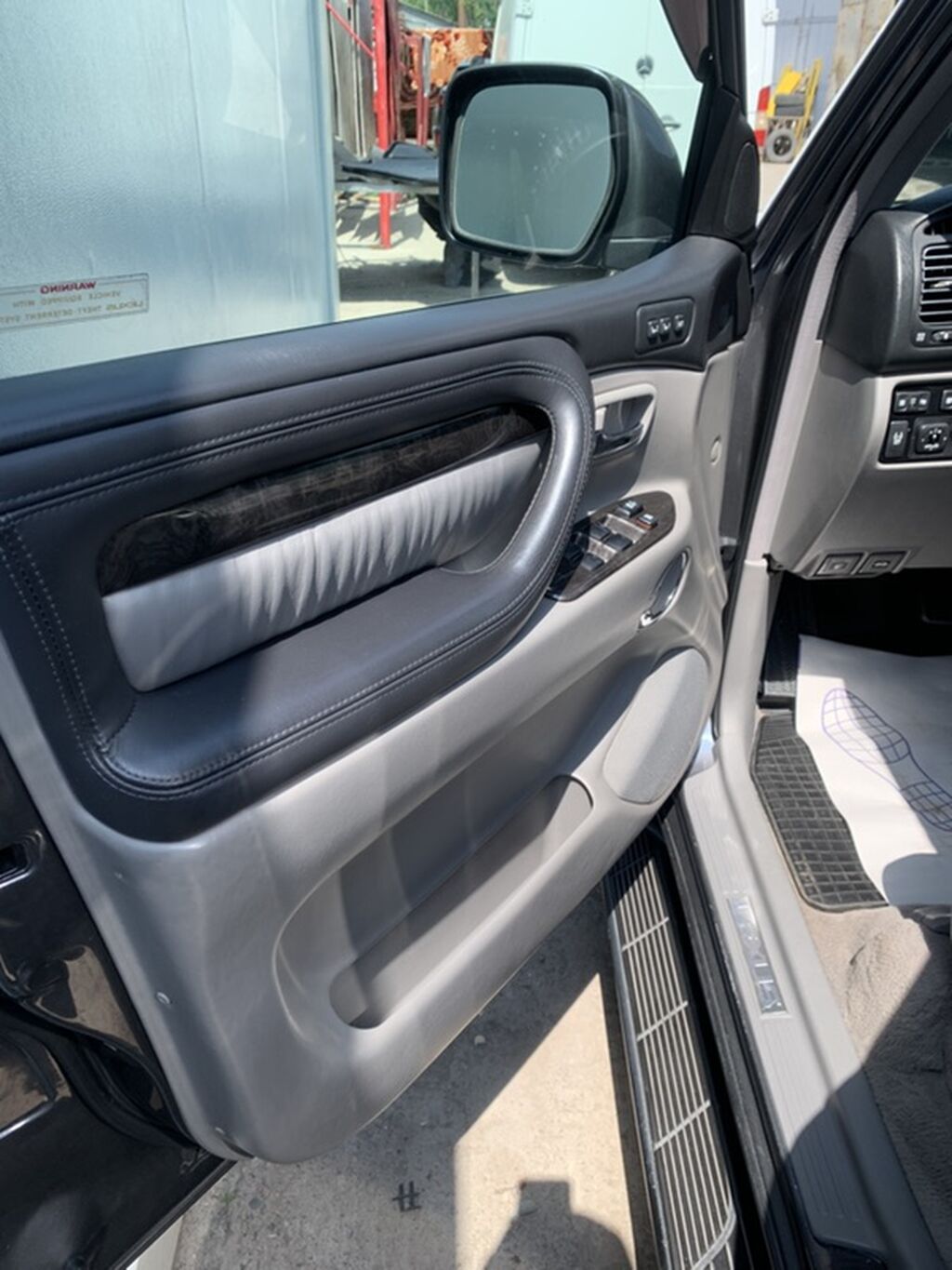 Lexus LX: 2006 г., 4.7 л, Автомат, Бензин, Внедорожник: фото 7