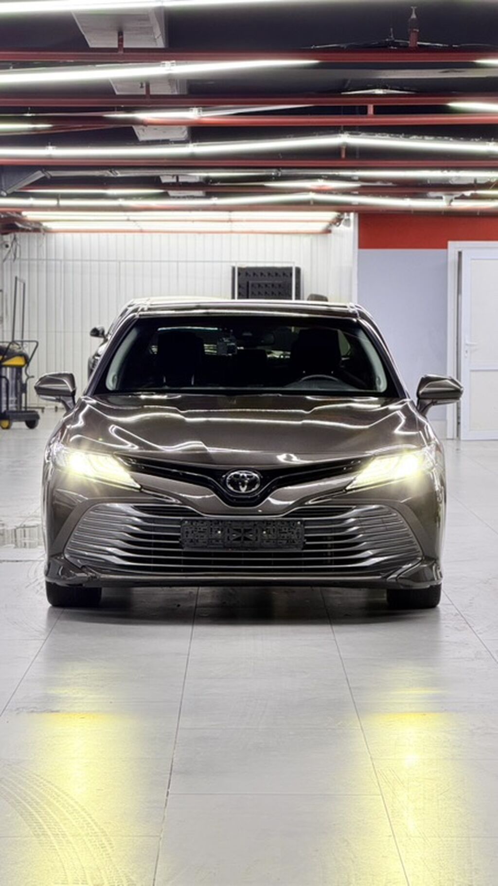 Toyota Camry: 2020 г., 2.5 л, Автомат, Бензин, Седан: фото 1