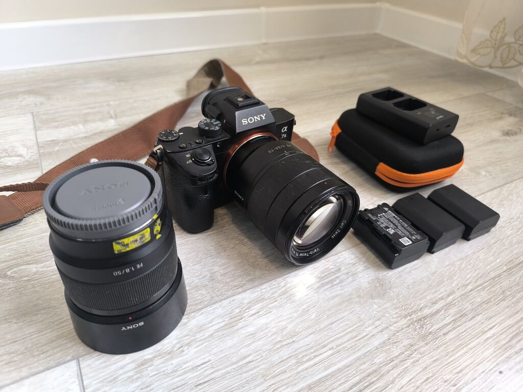 Продам Sony Alpha 7 Mark 3 с объективами: фото 1
