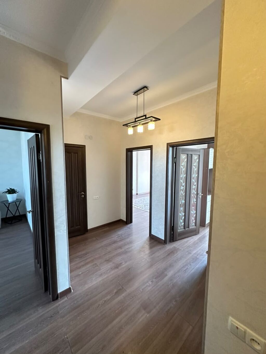 3 комнаты, 93 м², 4 мкр Элитка, 5 этаж, Свежий ремонт: фото 8
