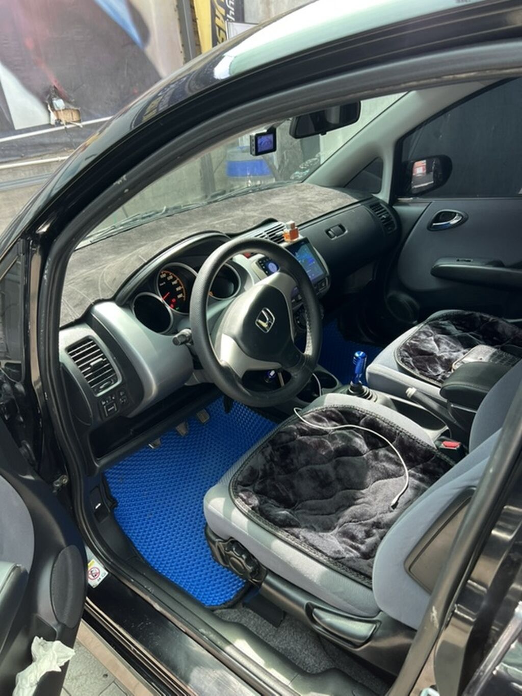 Honda Jazz: 2004 г., 1.5 л, Механика, Бензин, Хэтчбэк: фото 7