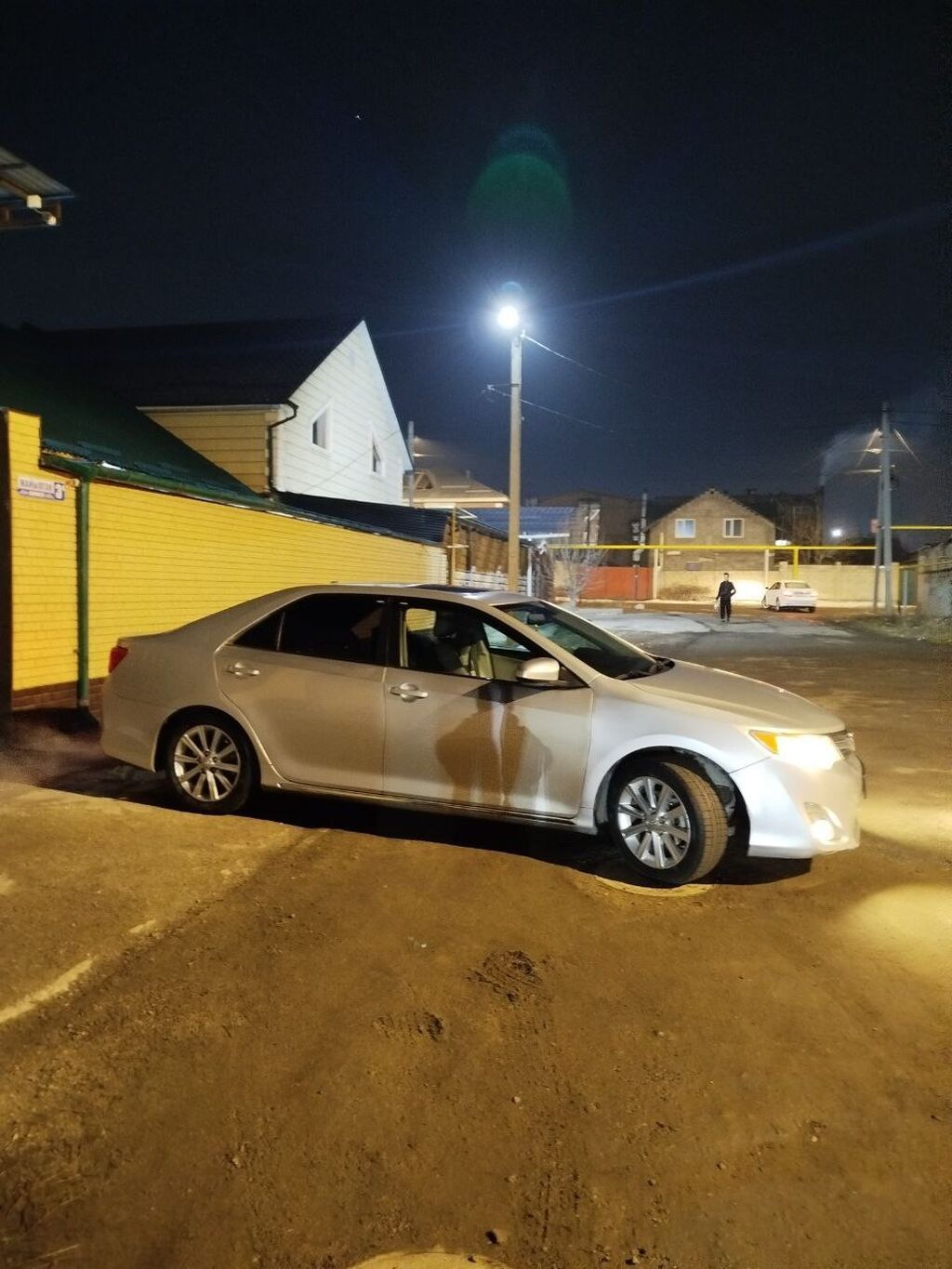 Toyota Camry: 2011 г., 2.5 л, Автомат, Бензин, Седан — фото 2