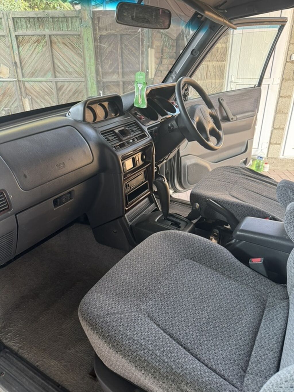 Mitsubishi Pajero: 1998 г., 3.5 л, Бензин, Внедорожник: фото 5