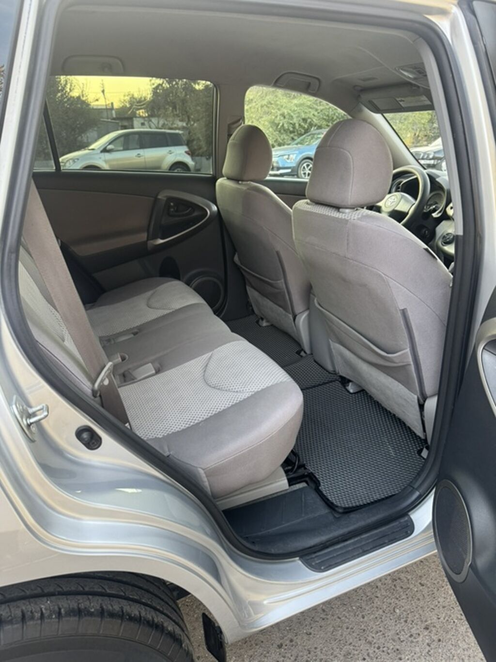 Toyota RAV4: 2008 г., 2.4 л, Автомат, Бензин, Кроссовер: фото 7