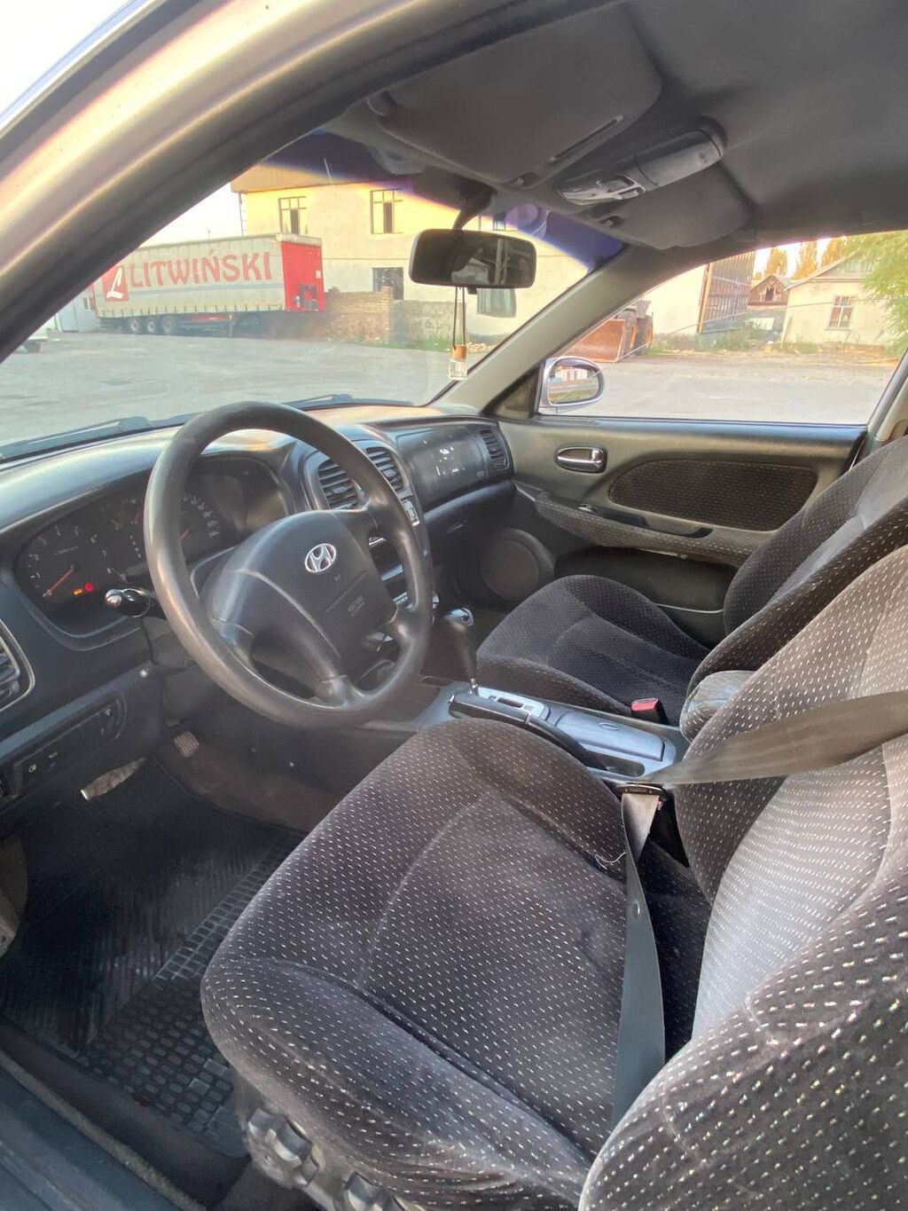 Hyundai Sonata: 2004 г., 2 л, Автомат, Бензин, Седан: фото 5