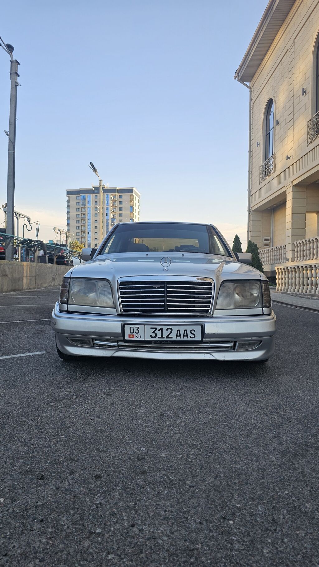 Mercedes-Benz W124
