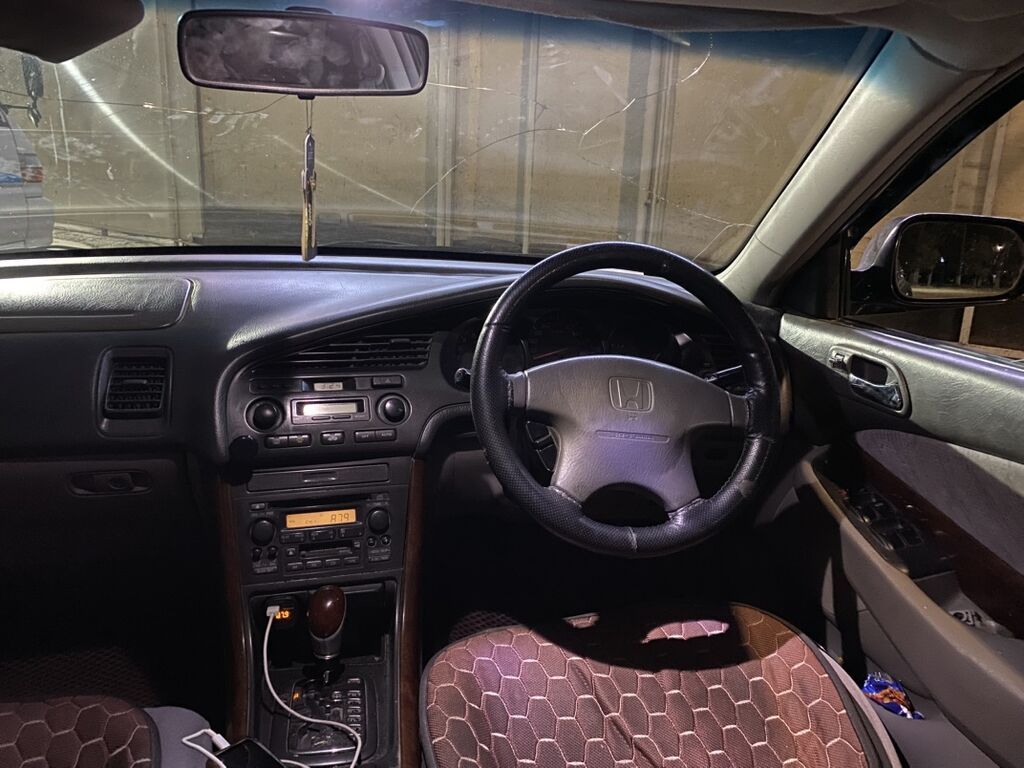 Honda Inspire: 1999 г., 2.5 л, Автомат, Бензин, Седан: фото 8