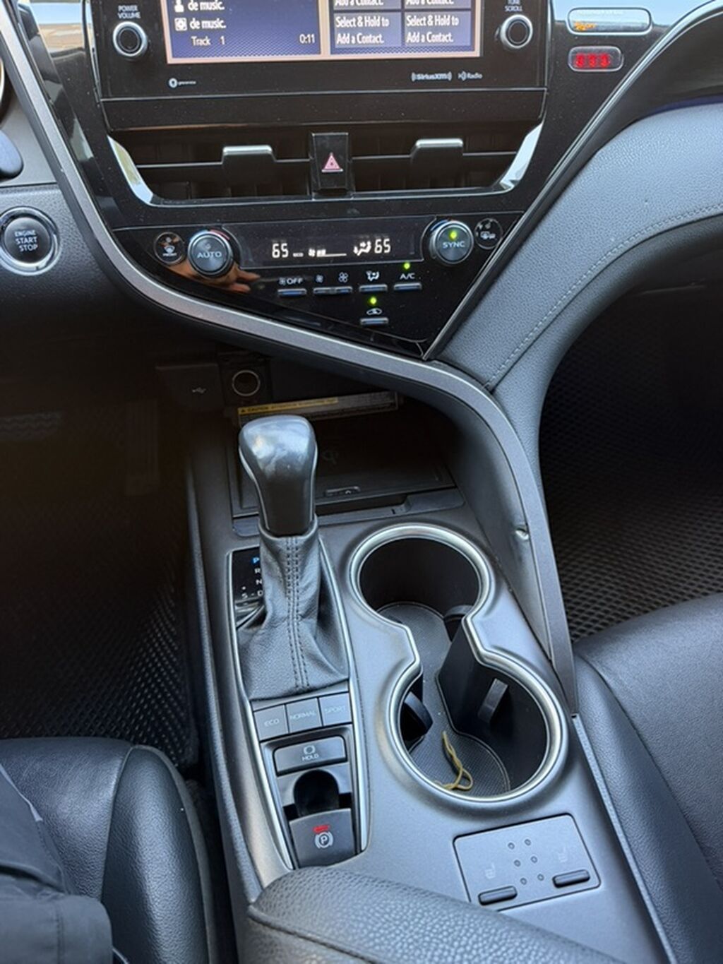 Toyota Camry: 2021 г., 2.5 л, Автомат, Бензин, Седан: фото 8