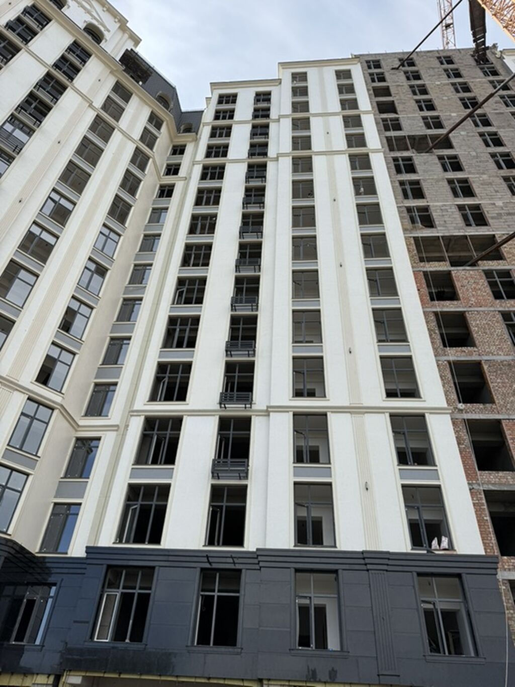 3 комнаты, 90 м², Ак-Орго ж/м Элитка, 8 этаж, ПСО (под самоотделку): фото 2