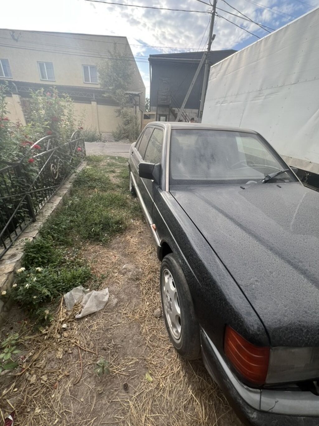 Mercedes-Benz 190: 1989 г., 2 л, Механика, Бензин, Седан: фото 4
