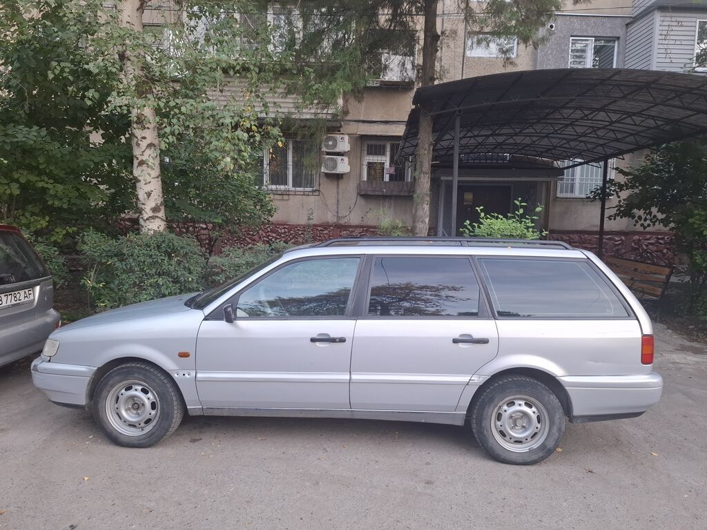 Volkswagen Passat: 1995 г., Бензин: фото 2