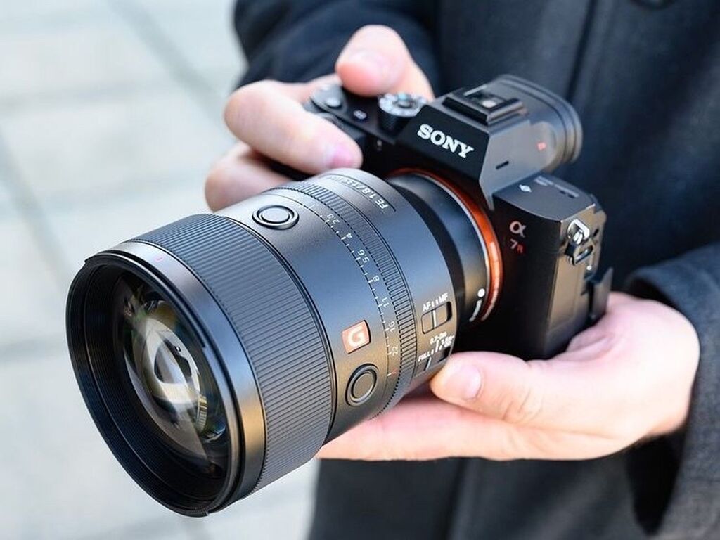 Sony 135mm. Sony 135mm f1.8 GM. Sony Fe 135 f1.8 GM. Sony Fe GM 135mm. Sony 135mm f/1.8.