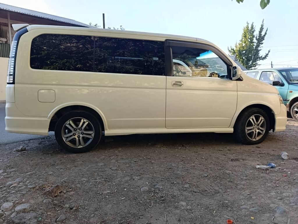 Honda Stepwgn: 2006 г., 2 л, Газ, Минивэн: фото 3