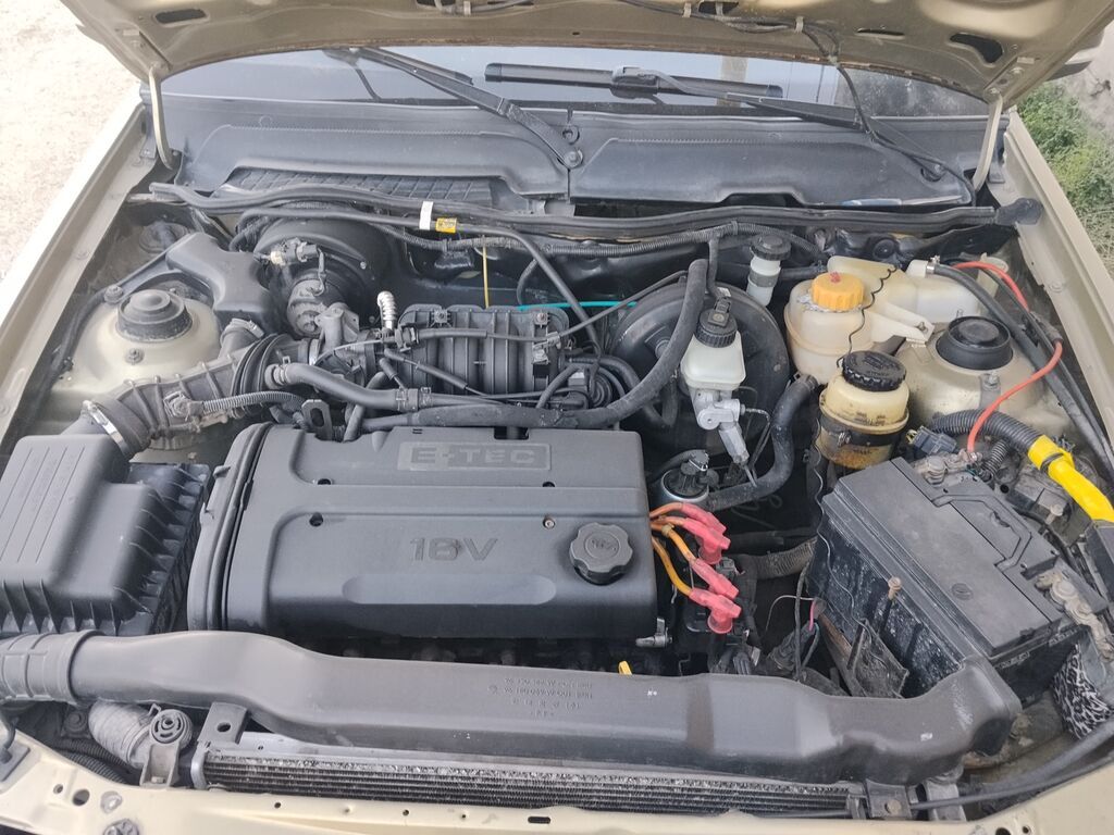 Volkswagen : 2011 г., 1.6 л, Механика, Седан: фото 7
