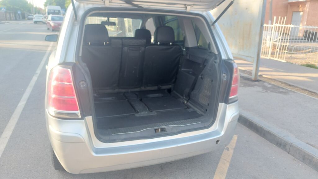 Opel Zafira: 2006 г., Бензин: фото 5