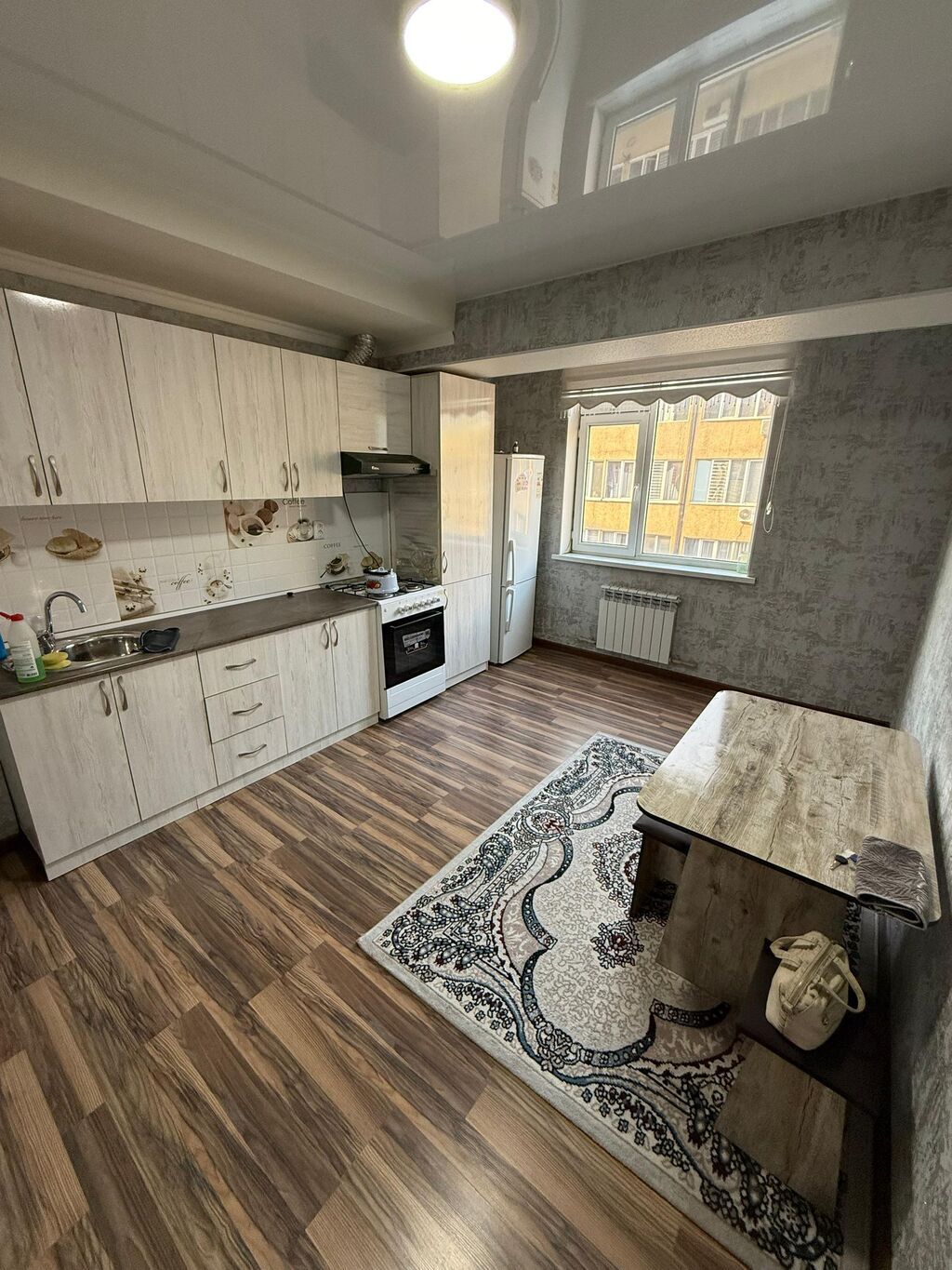 3 комнаты, 82 м², Ошский мкр., 4 этаж, Свежий ремонт: фото 8