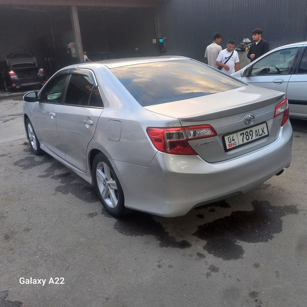 Toyota Camry: 2014 г., 2.5 л, Автомат, Бензин, Седан: фото 2