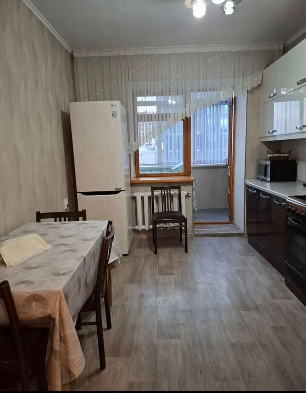 Сдаётся 3-комнатная квартира в центре Бишкека Район Исанова /: фото 8
