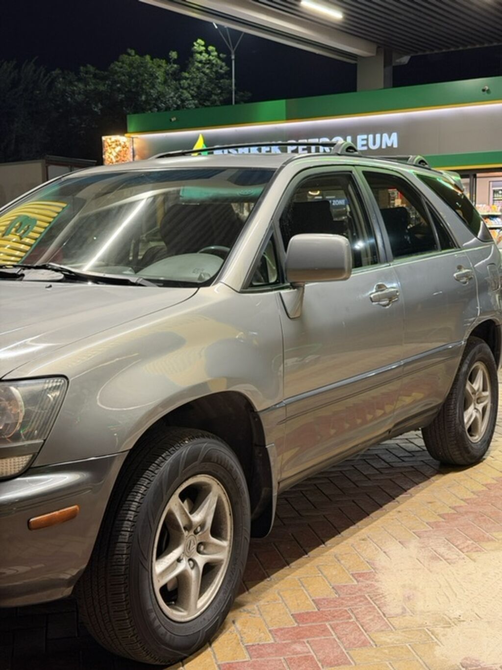 Lexus RX: 2000 г., 3 л, Автомат, Газ, Кроссовер: фото 4