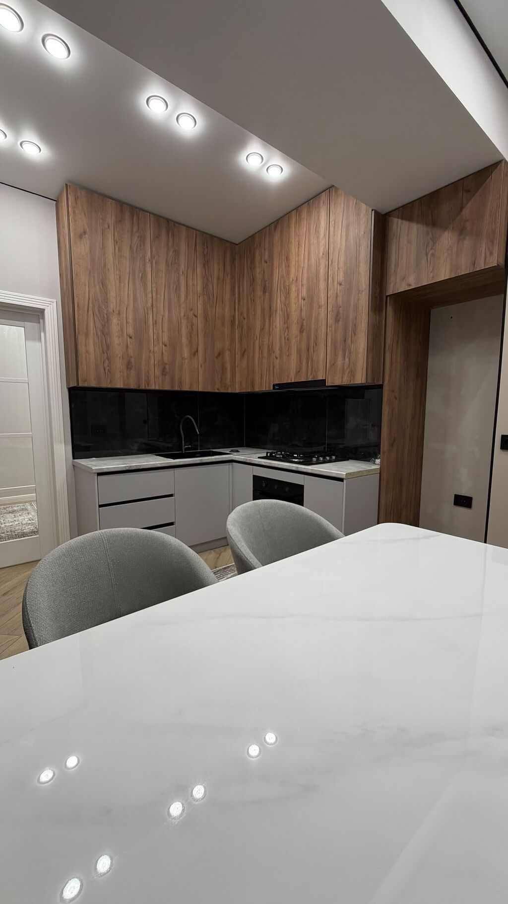 2 комнаты, 65 м², Южная Магистраль Элитка, 3 этаж, Дизайнерский ремонт: фото 2