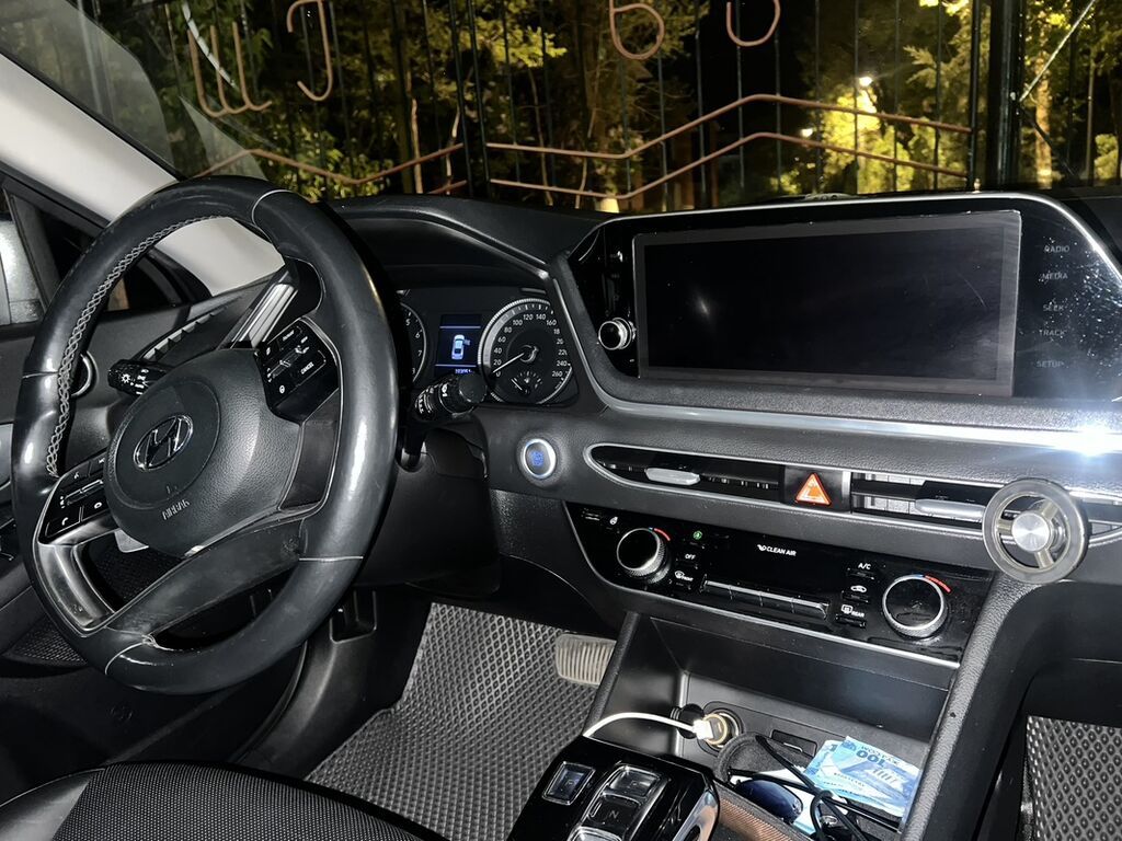 Hyundai Sonata: 2019 г., 2 л, Автомат, Газ, Седан: фото 2