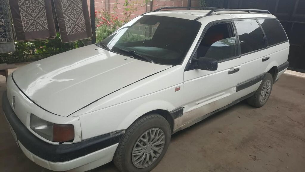 Volkswagen Passat Variant: 1993 г., 1.8 л, Механика, Бензин, Универсал: фото 3