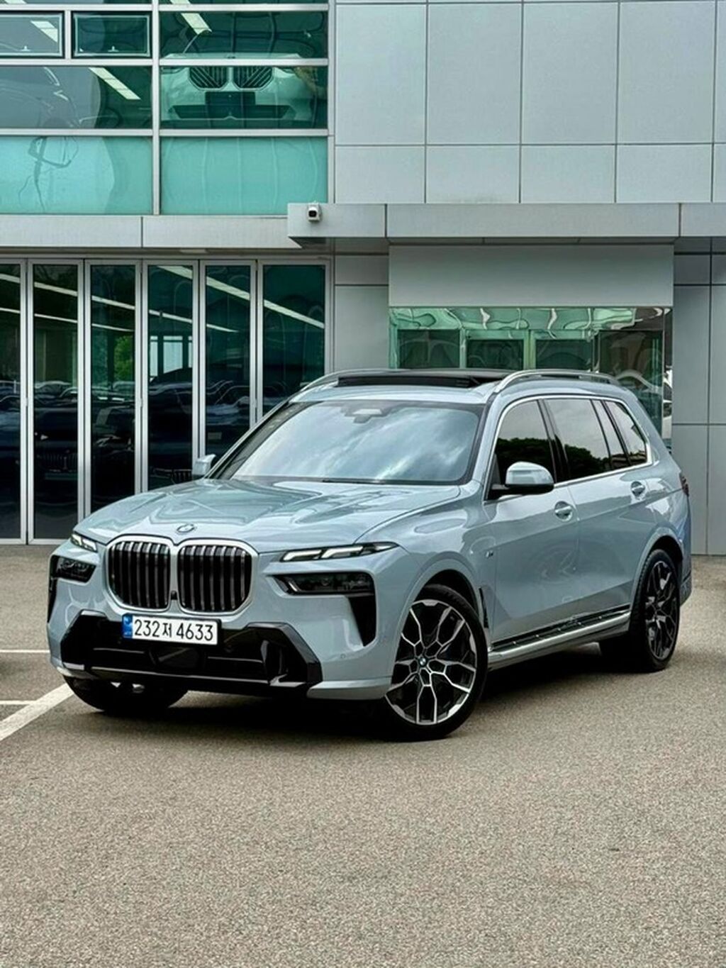 BMW X7: 2023 г., 3 л, Автомат, Бензин, Кроссовер: фото 3