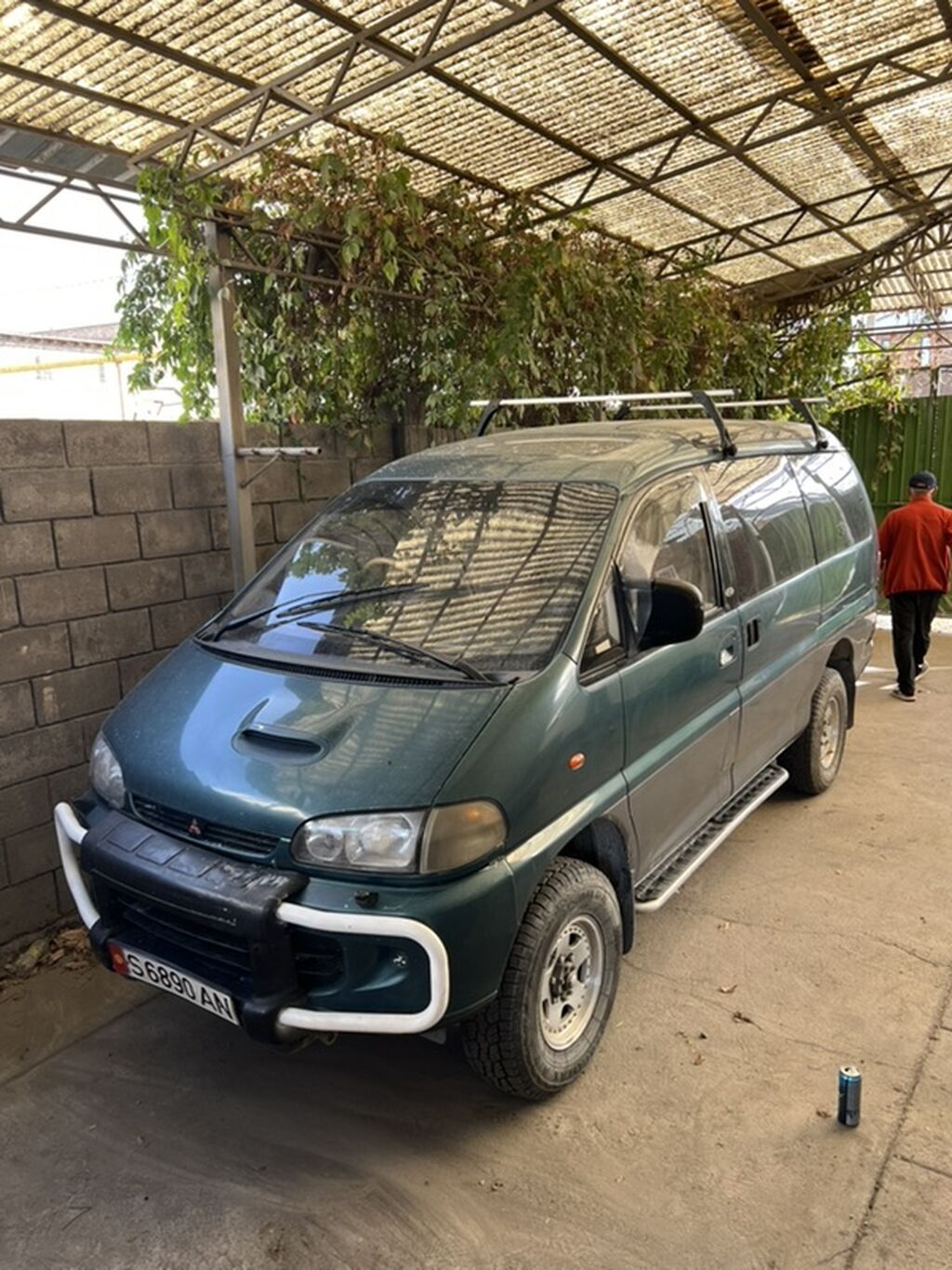 Mitsubishi Space Gear