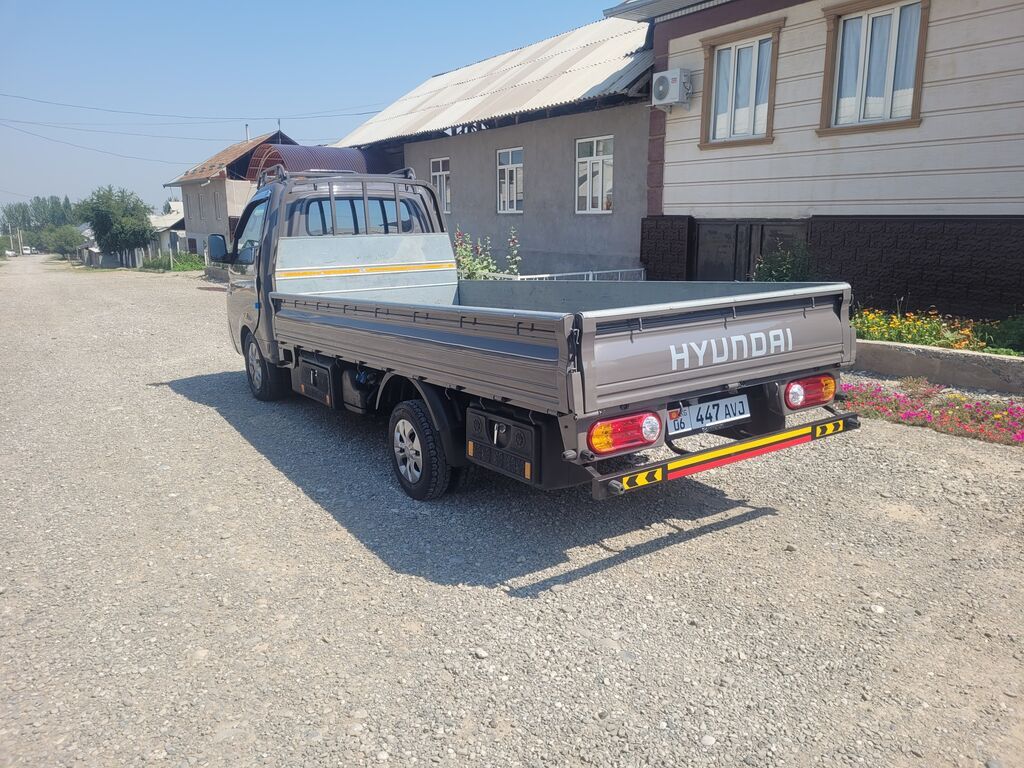 Hyundai Porter II бортовой малотоннажный грузовик - Тип: фото 3