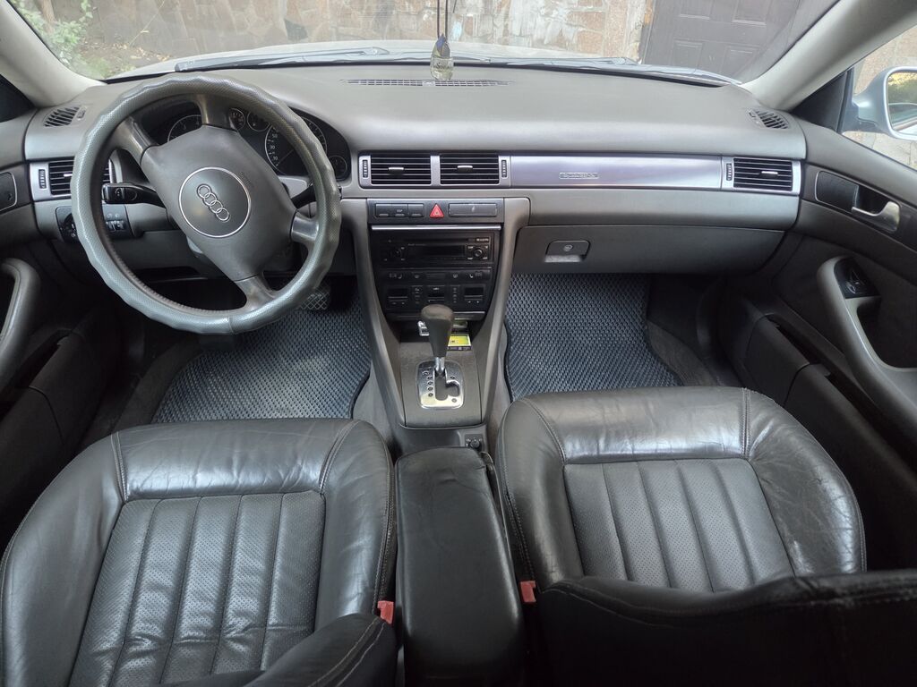 Audi A6: 2003 г., Автомат, Бензин, Седан: фото 1