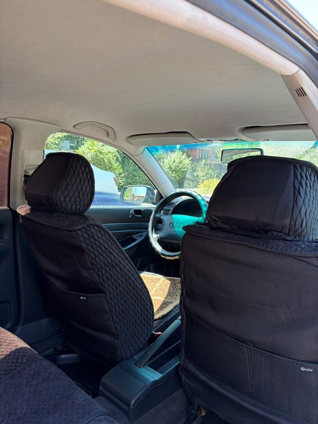 Audi A4: 1995 г., 1.8 л, Механика, Бензин, Седан: фото 3