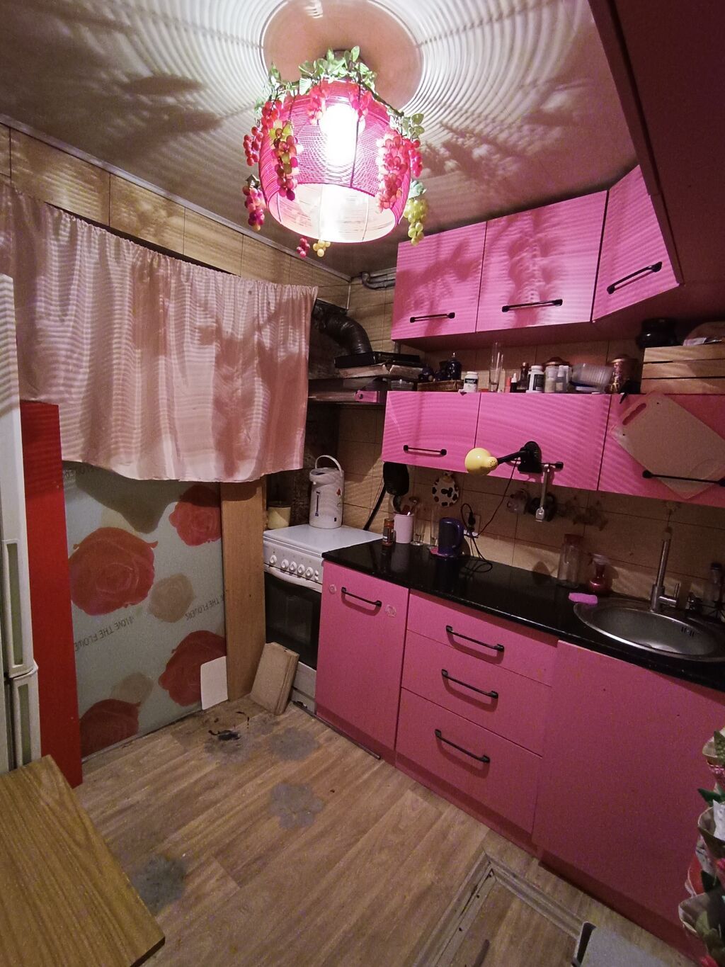 1 комната, 28 м², Шлагбаум Хрущевка, 1 этаж, Требуется ремонт: фото 1