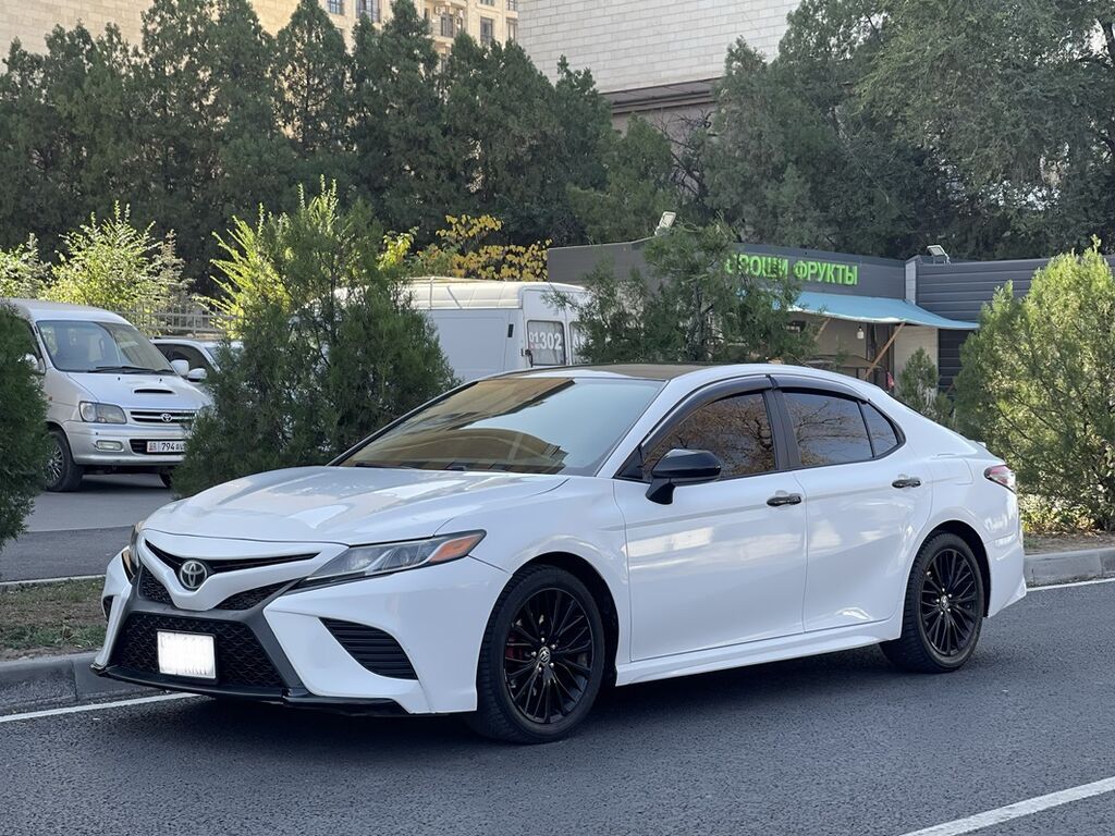 Toyota Camry: 2019 г., 2.5 л, Автомат, Бензин, Седан: фото 2