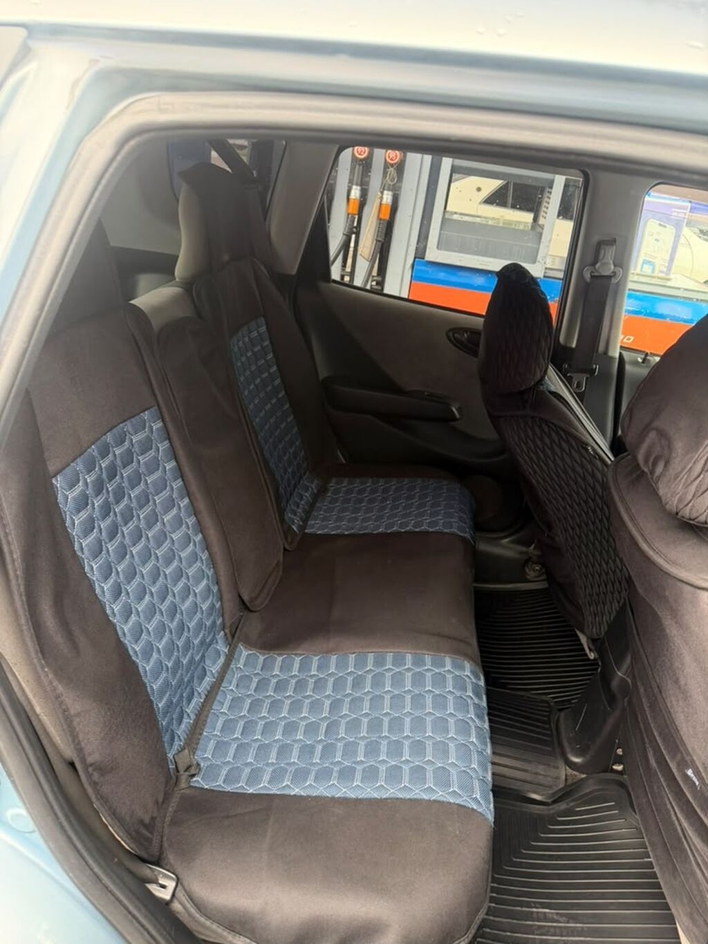 Honda Fit: 2005 г., Автомат, Бензин, Хэтчбэк: фото 6