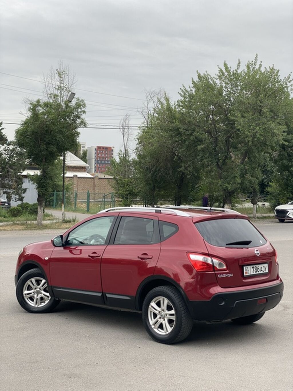 Nissan Qashqai: 2010 г., Бензин, Кроссовер: фото 4