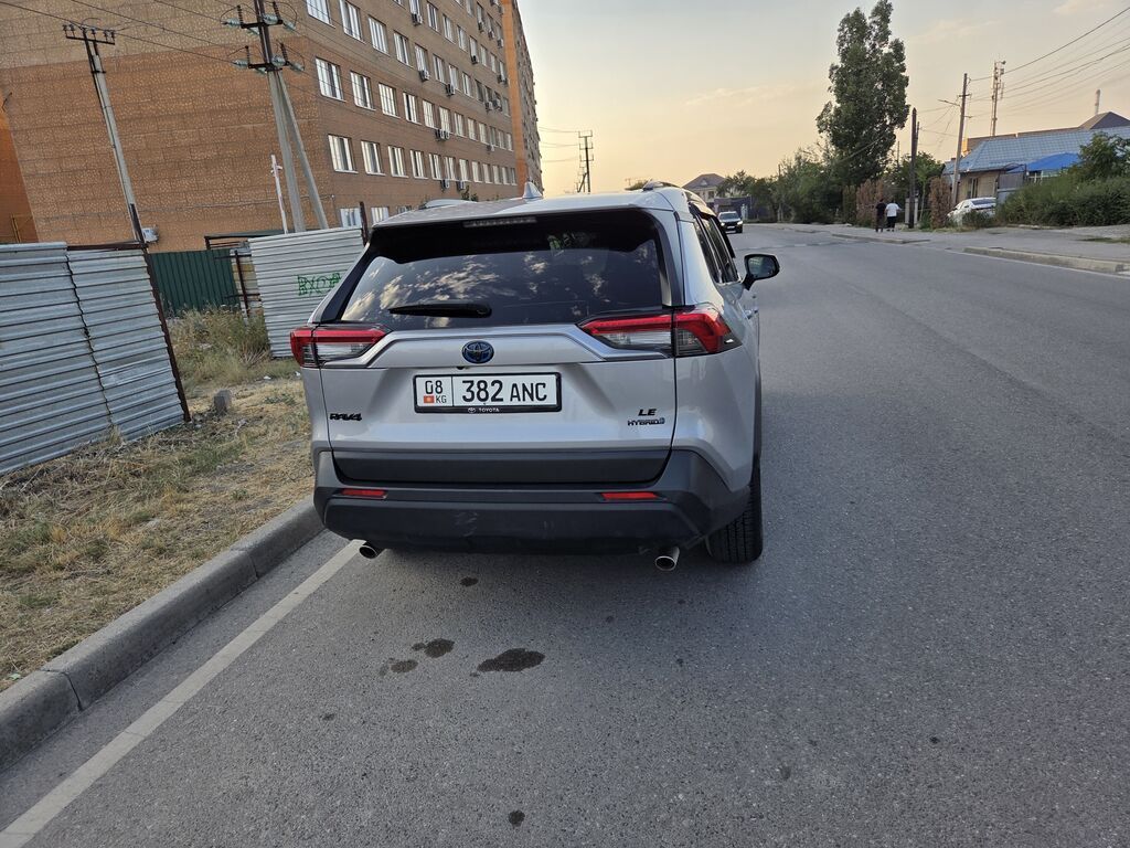Toyota RAV4: 2020 г., 2.5 л, Автомат, Гибрид, Кроссовер: фото 4