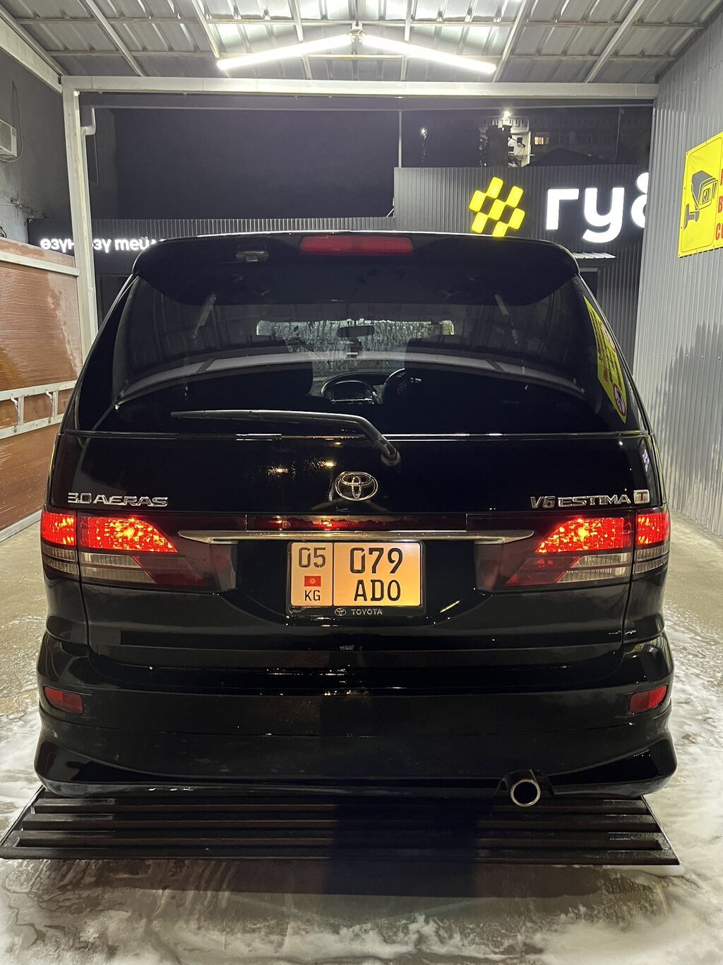 Toyota Estima: 2002 г., 2.4 л, Автомат, Газ, Минивэн: фото 3