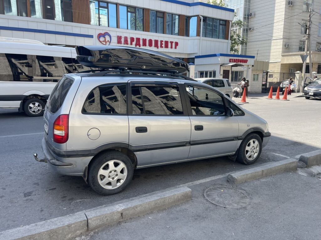 Opel Zafira: 2002 г., 1.8 л, Механика, Бензин, Минивэн: фото 5
