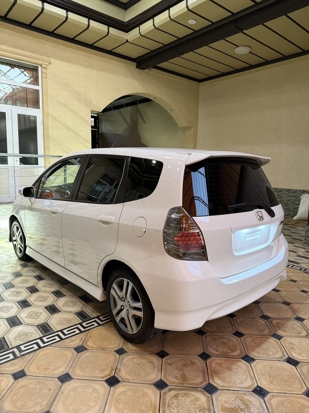Honda Jazz: 2007 г., 1.4 л, Вариатор, Бензин, Седан: фото 2